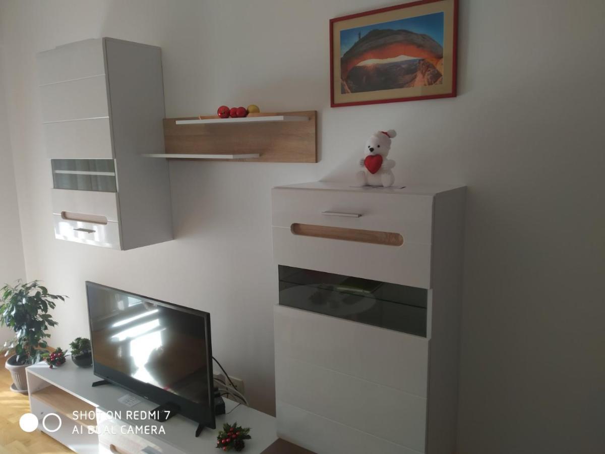 Aga Apartman Podgorica Exterior photo