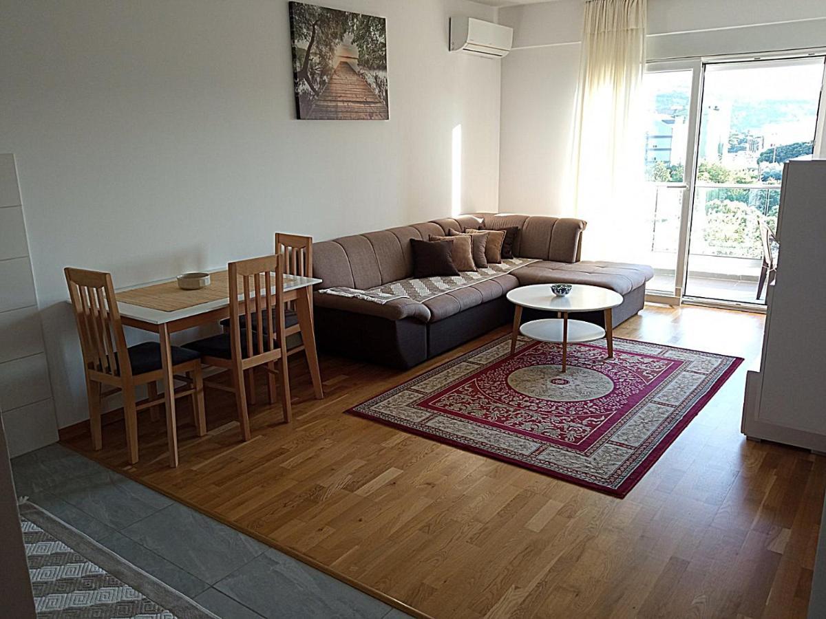 Aga Apartman Podgorica Exterior photo